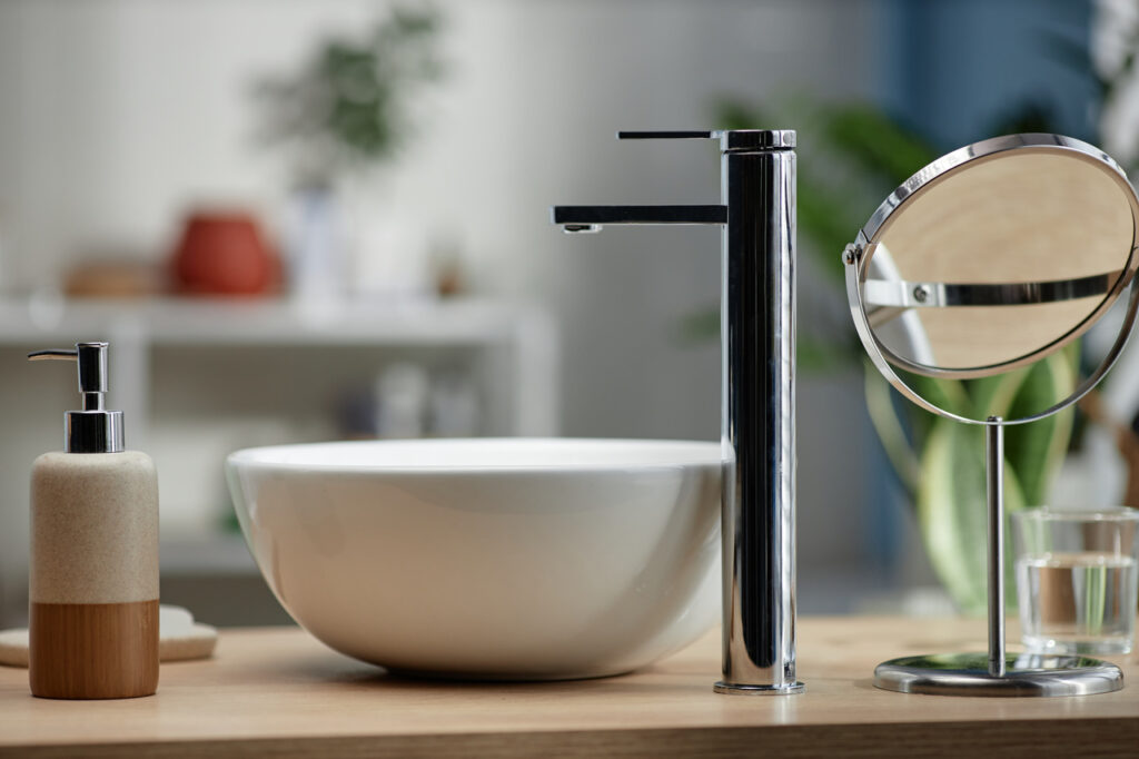 Twarda woda w domu - cichy wróg instalacji i Twojego portfela 1 ceramic sink and chrome faucet on vanity table wit 2026 01 08 22 13 02 utc Easy Resize.com